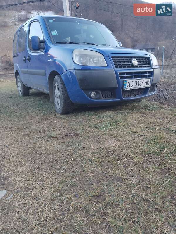 Минивэн Fiat Doblo 2006 в Рахове