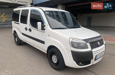 Минивэн Fiat Doblo 2008 в Киеве