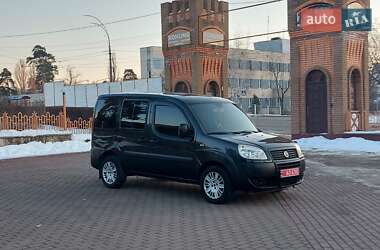 Минивэн Fiat Doblo 2008 в Киеве