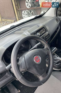 Грузовой фургон Fiat Doblo 2011 в 