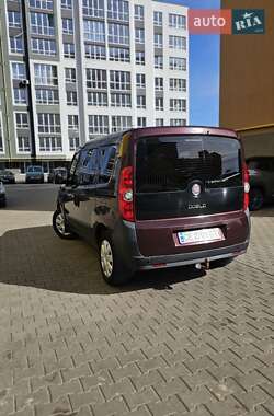 Мінівен Fiat Doblo 2010 в Чернівцях