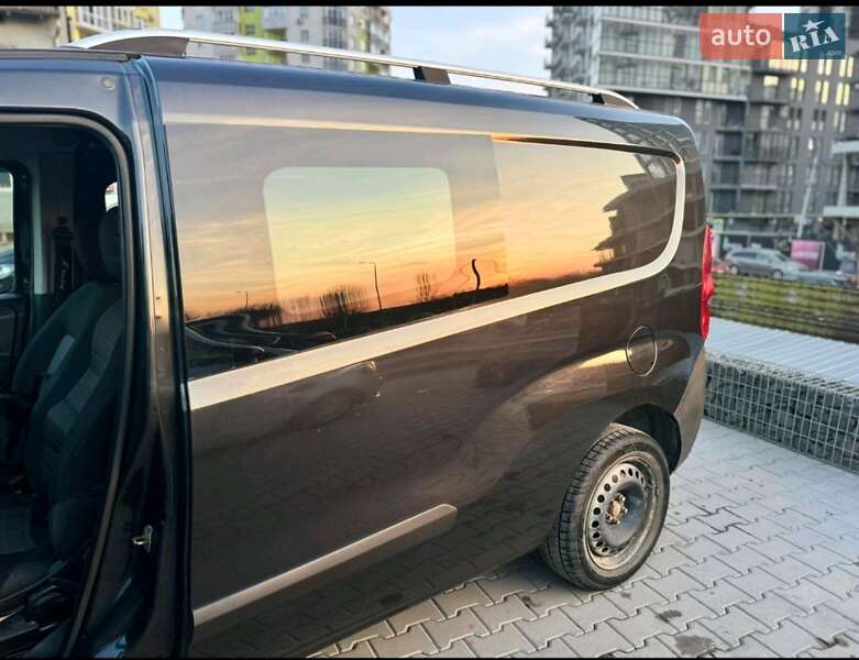 Минивэн Fiat Doblo 2012 в Львове