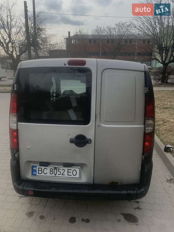 Вантажний фургон Fiat Doblo 2006 в Львові