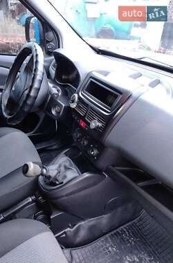 Вантажний фургон Fiat Doblo 2011 в 