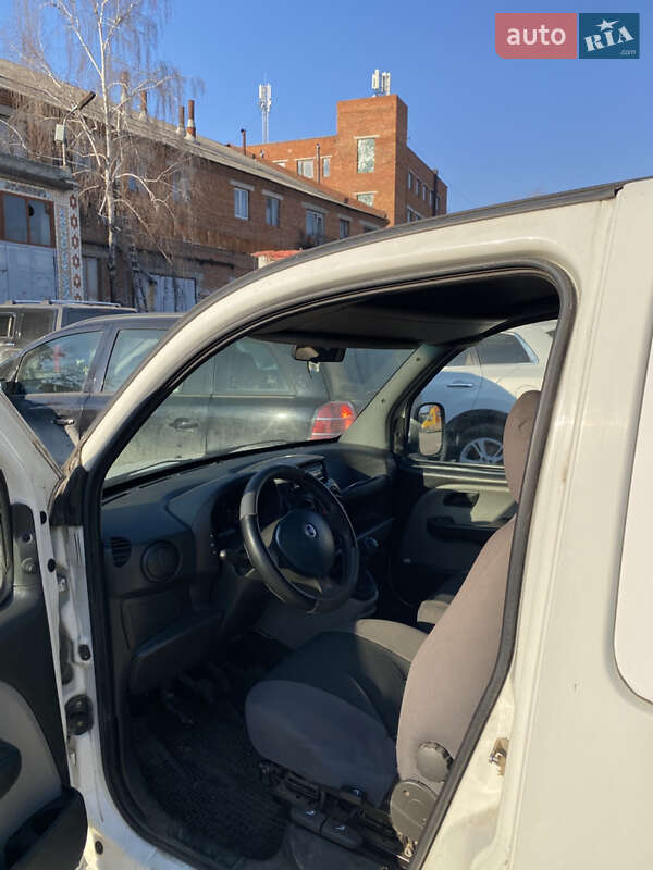 Минивэн Fiat Doblo 2006 в Каменец-Подольском