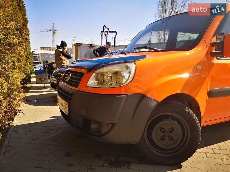 Минивэн Fiat Doblo 2007 в Луцке