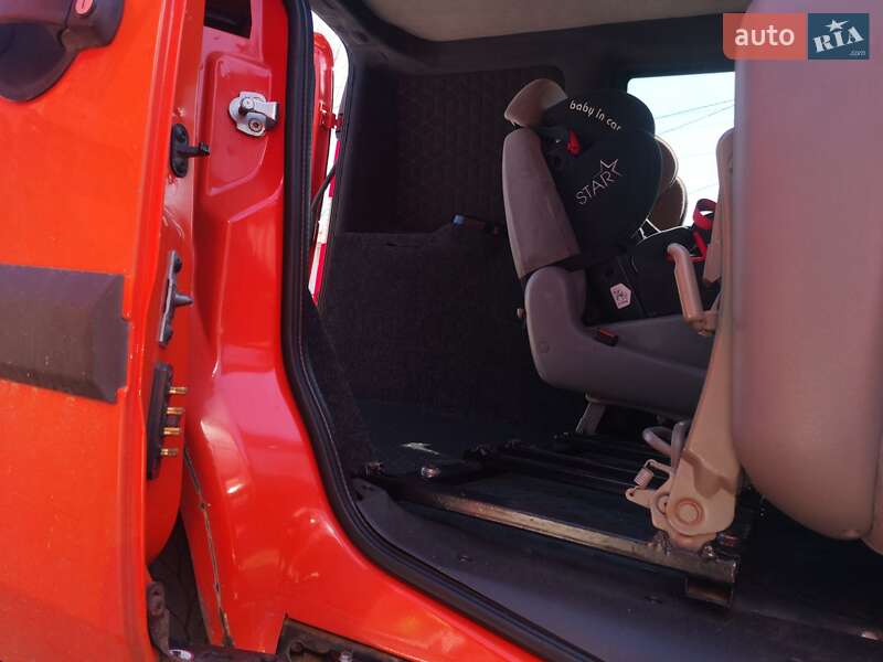 Минивэн Fiat Doblo 2007 в Луцке