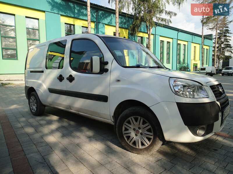 Минивэн Fiat Doblo 2008 в Тернополе