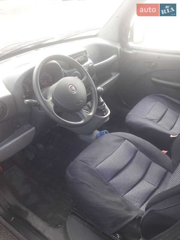 Минивэн Fiat Doblo 2012 в 
