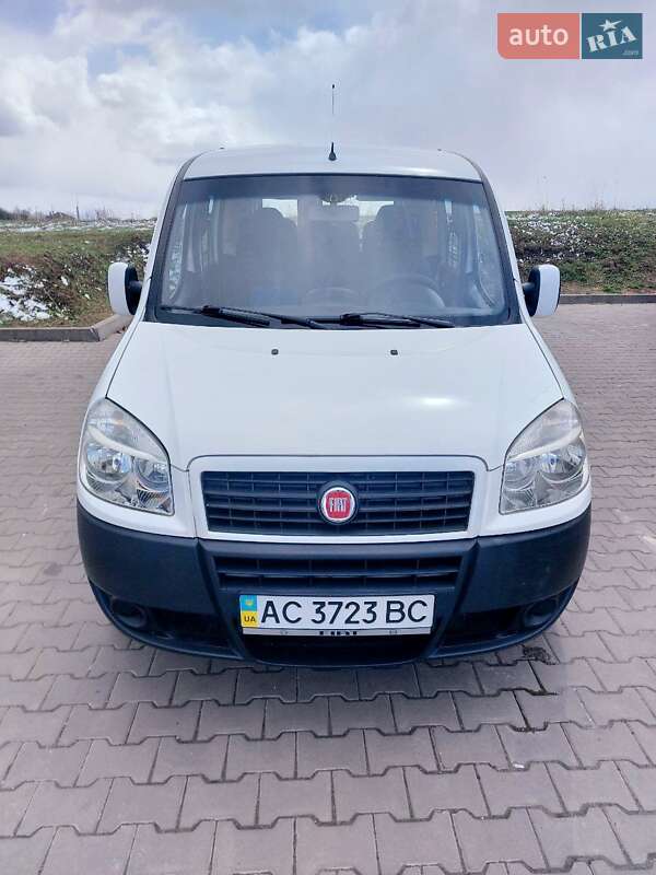 Мінівен Fiat Doblo 2009 в 