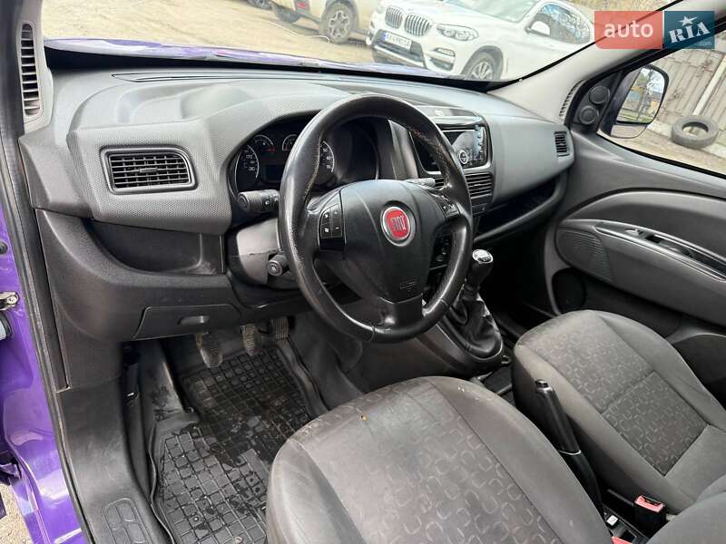 Вантажний фургон Fiat Doblo 2011 в Харкові