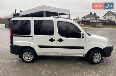 Минивэн Fiat Doblo 2009 в 