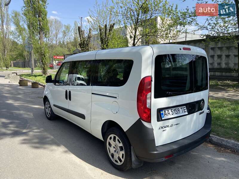 Мінівен Fiat Doblo 2017 в Києві