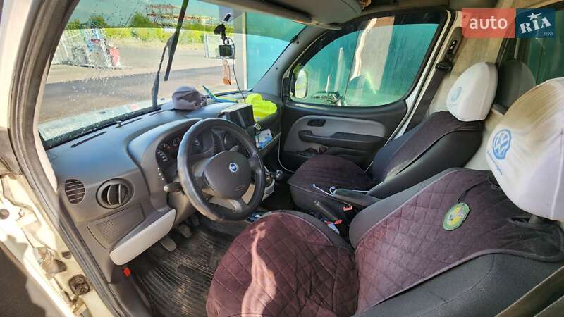 Вантажний фургон Fiat Doblo 2006 в Києві