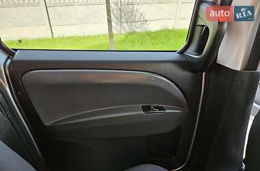Минивэн Fiat Doblo 2011 в 