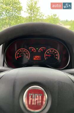 Грузовой фургон Fiat Doblo 2012 в 