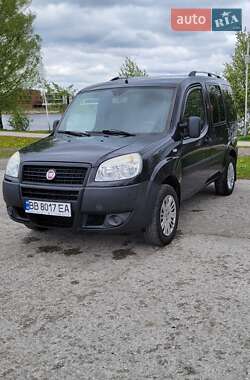 Минивэн Fiat Doblo 2008 в Киеве