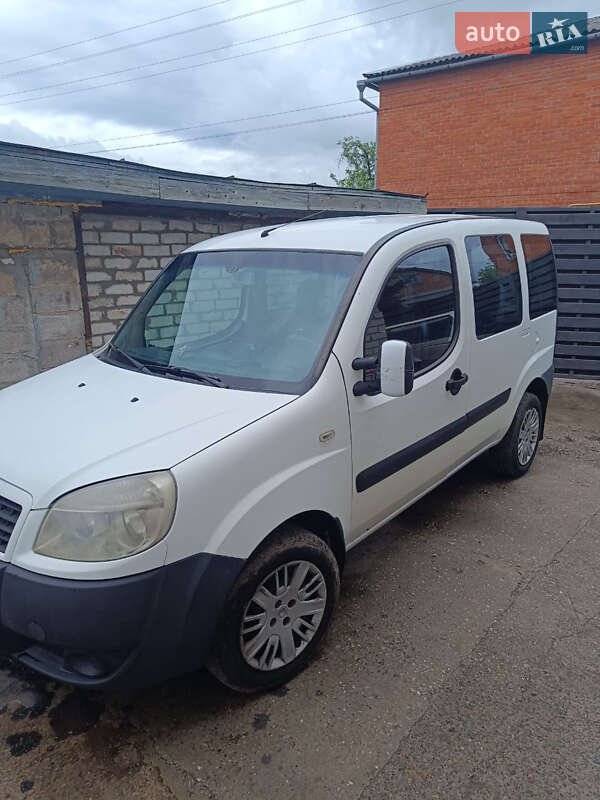 Минивэн Fiat Doblo 2006 в Харькове