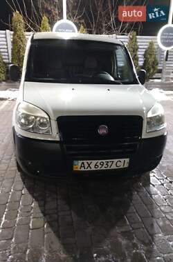 Вантажний фургон Fiat Doblo 2011 в Харкові