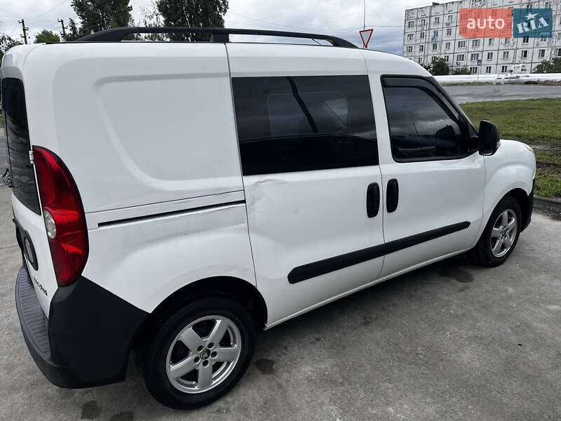 Грузопассажирский фургон Fiat Doblo 2012 в Нетешине