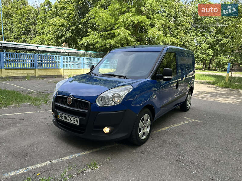 Вантажний фургон Fiat Doblo 2010 в 