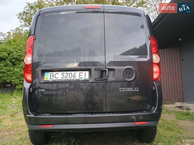 Грузовой фургон Fiat Doblo 2013 в Дрогобыче