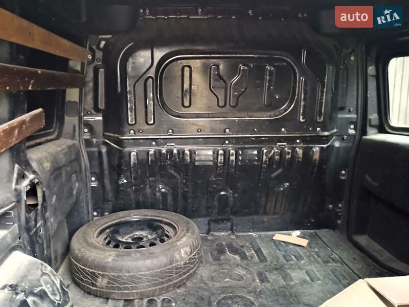 Грузовой фургон Fiat Doblo 2013 в Дрогобыче