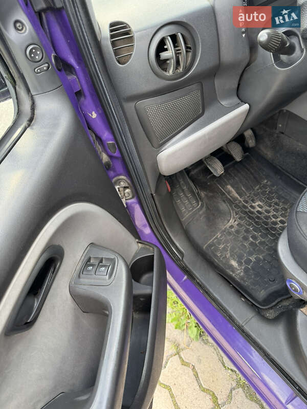 Минивэн Fiat Doblo 2008 в Киеве