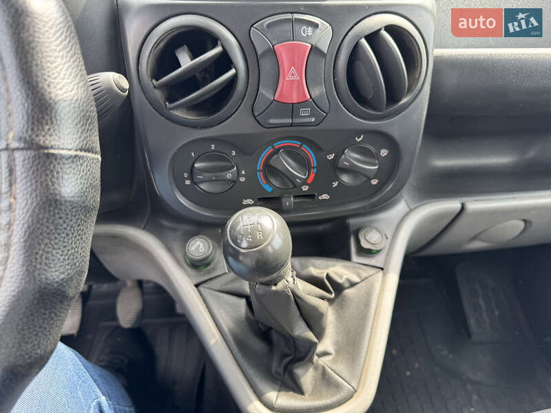 Минивэн Fiat Doblo 2008 в Киеве