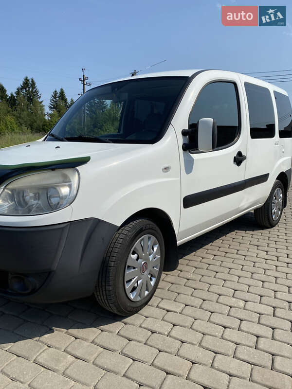Минивэн Fiat Doblo 2008 в Луцке