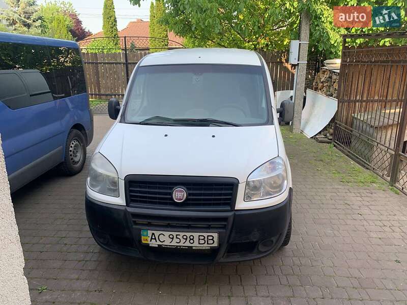 Грузовой фургон Fiat Doblo 2011 в 
