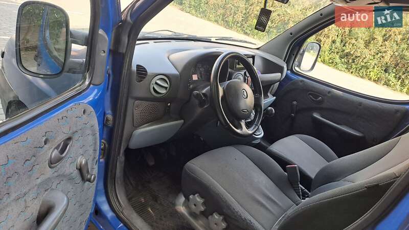 Минивэн Fiat Doblo 2004 в Луцке