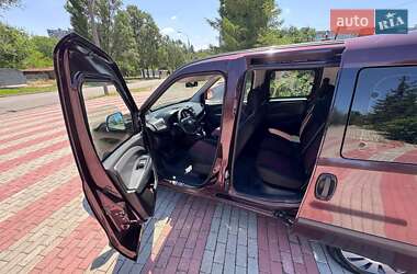 Минивэн Fiat Doblo 2010 в 