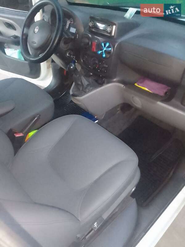 Минивэн Fiat Doblo 2008 в Белогорье