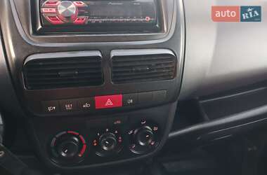 Вантажний фургон Fiat Doblo 2013 в 