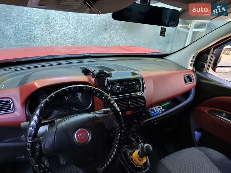 Грузовой фургон Fiat Doblo 2011 в Ивано-Франковске