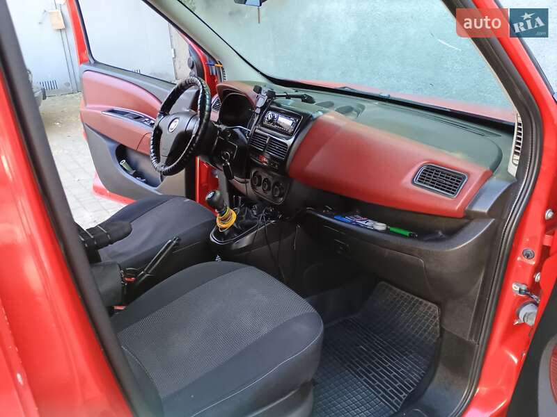 Грузовой фургон Fiat Doblo 2011 в Ивано-Франковске