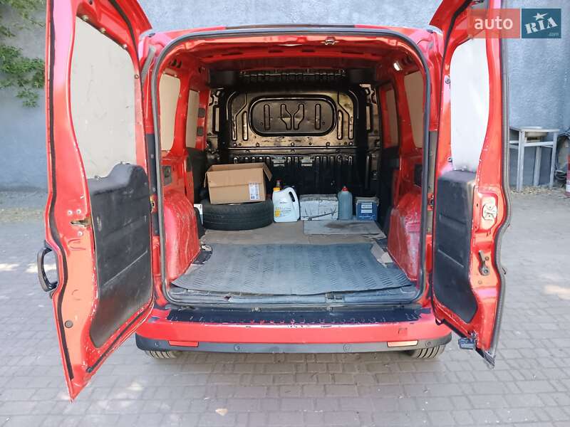 Грузовой фургон Fiat Doblo 2011 в Ивано-Франковске