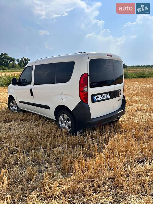 Минивэн Fiat Doblo 2011 в Терновке