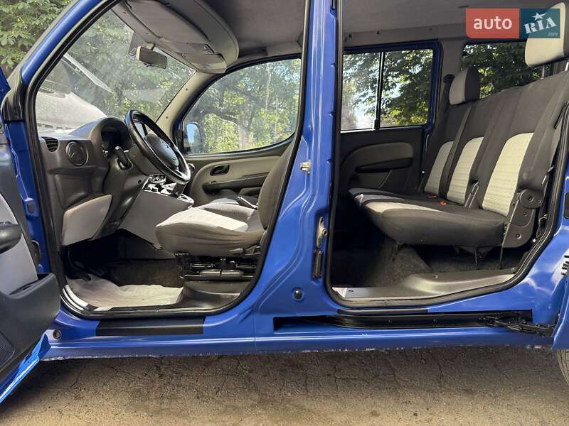 Минивэн Fiat Doblo 2008 в Ровно