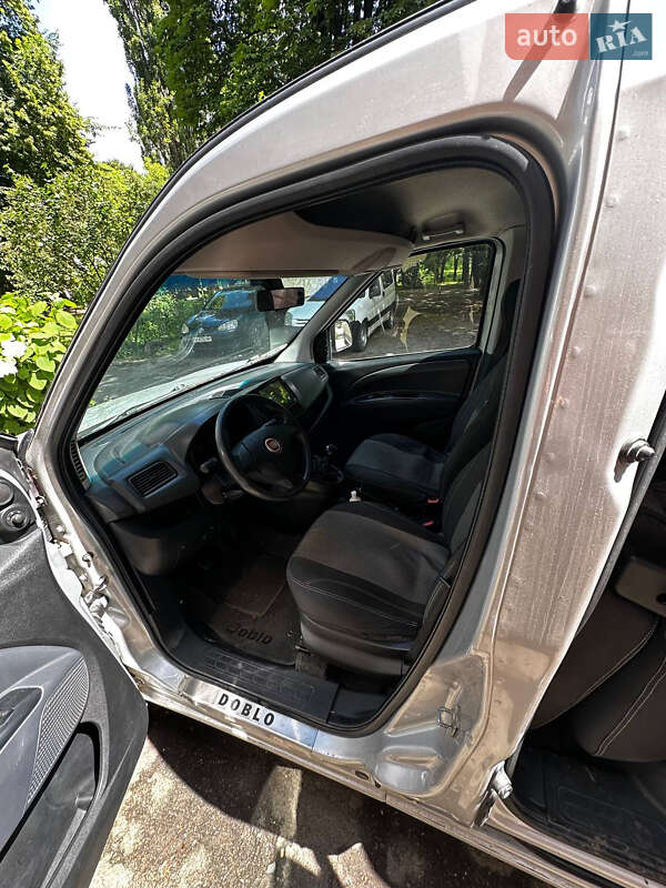 Мінівен Fiat Doblo 2012 в Рівному