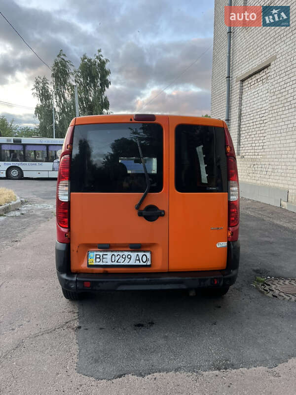 Вантажний фургон Fiat Doblo 2010 в Житомирі