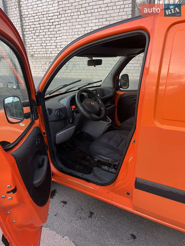 Вантажний фургон Fiat Doblo 2010 в Житомирі