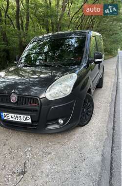 Вантажний фургон Fiat Doblo 2011 в Кам'янському