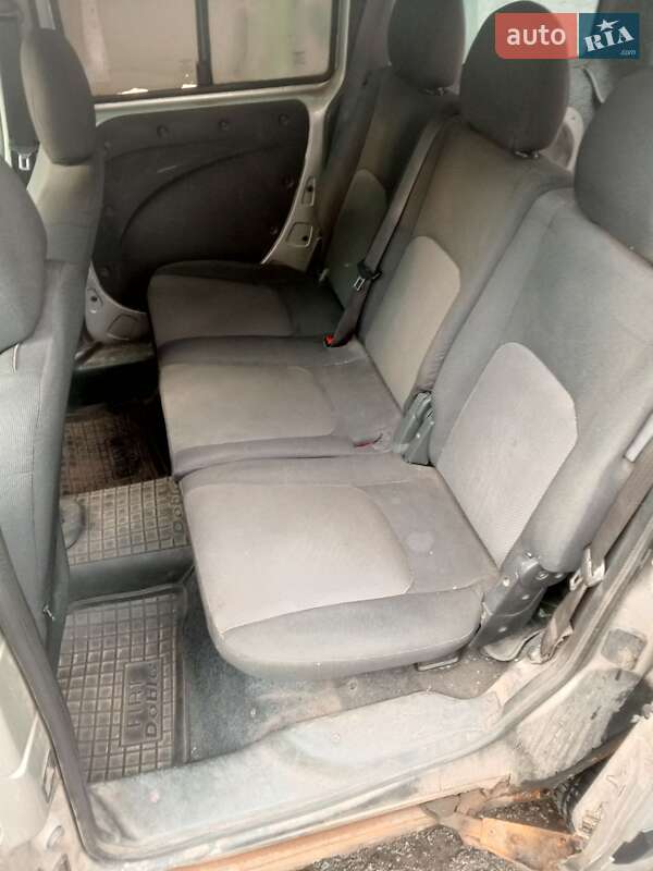 Минивэн Fiat Doblo 2007 в Киеве