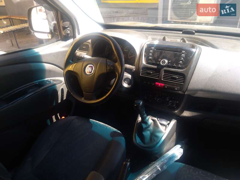 Минивэн Fiat Doblo 2013 в Киеве