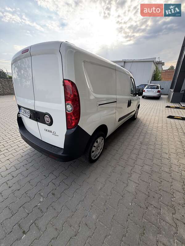 Грузовой фургон Fiat Doblo 2012 в Черновцах