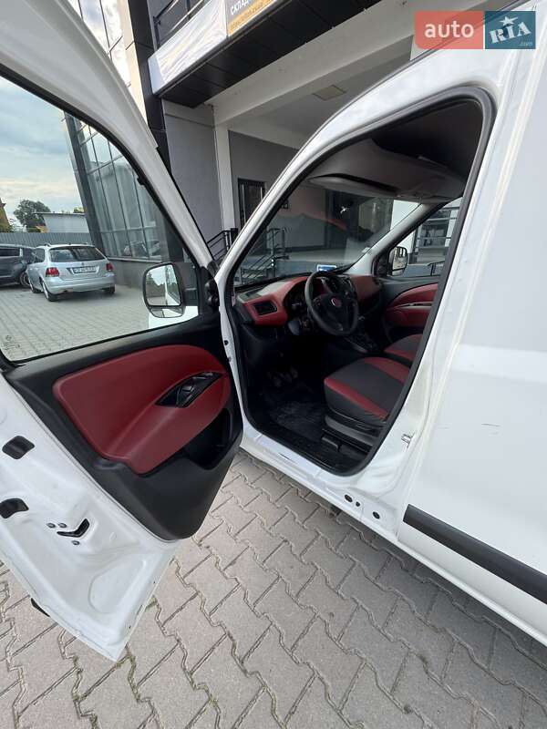 Грузовой фургон Fiat Doblo 2012 в Черновцах
