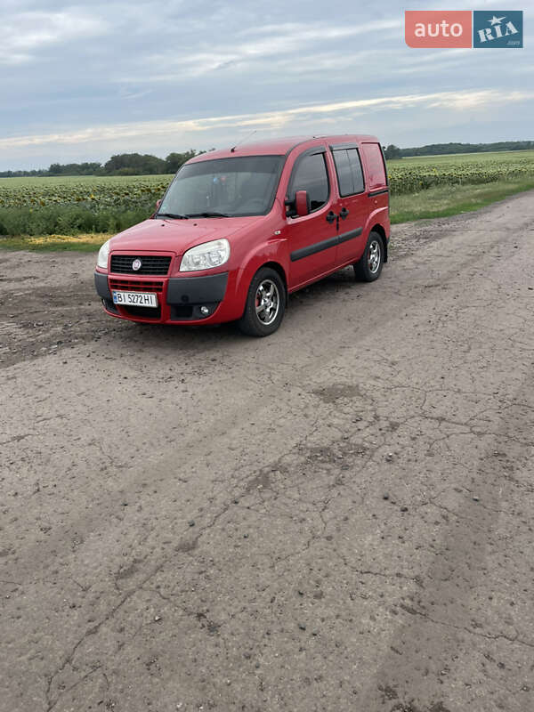 Минивэн Fiat Doblo 2009 в Чутове