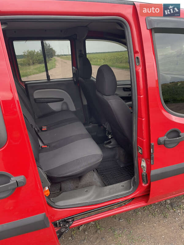 Минивэн Fiat Doblo 2009 в Чутове